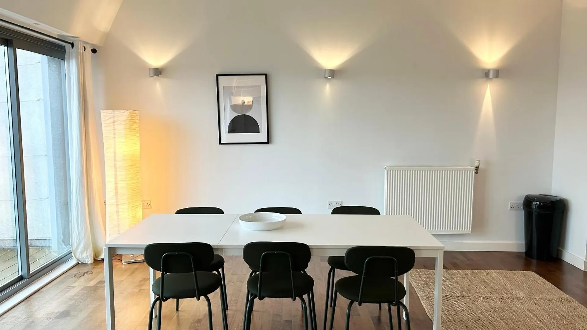 Stay In Style: Modern 2-Bed In Trendy London Area United Kingdom