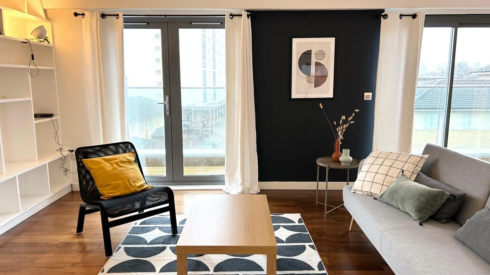 Stay In Style: Modern 2-Bed In Trendy London Area 0*,  United Kingdom