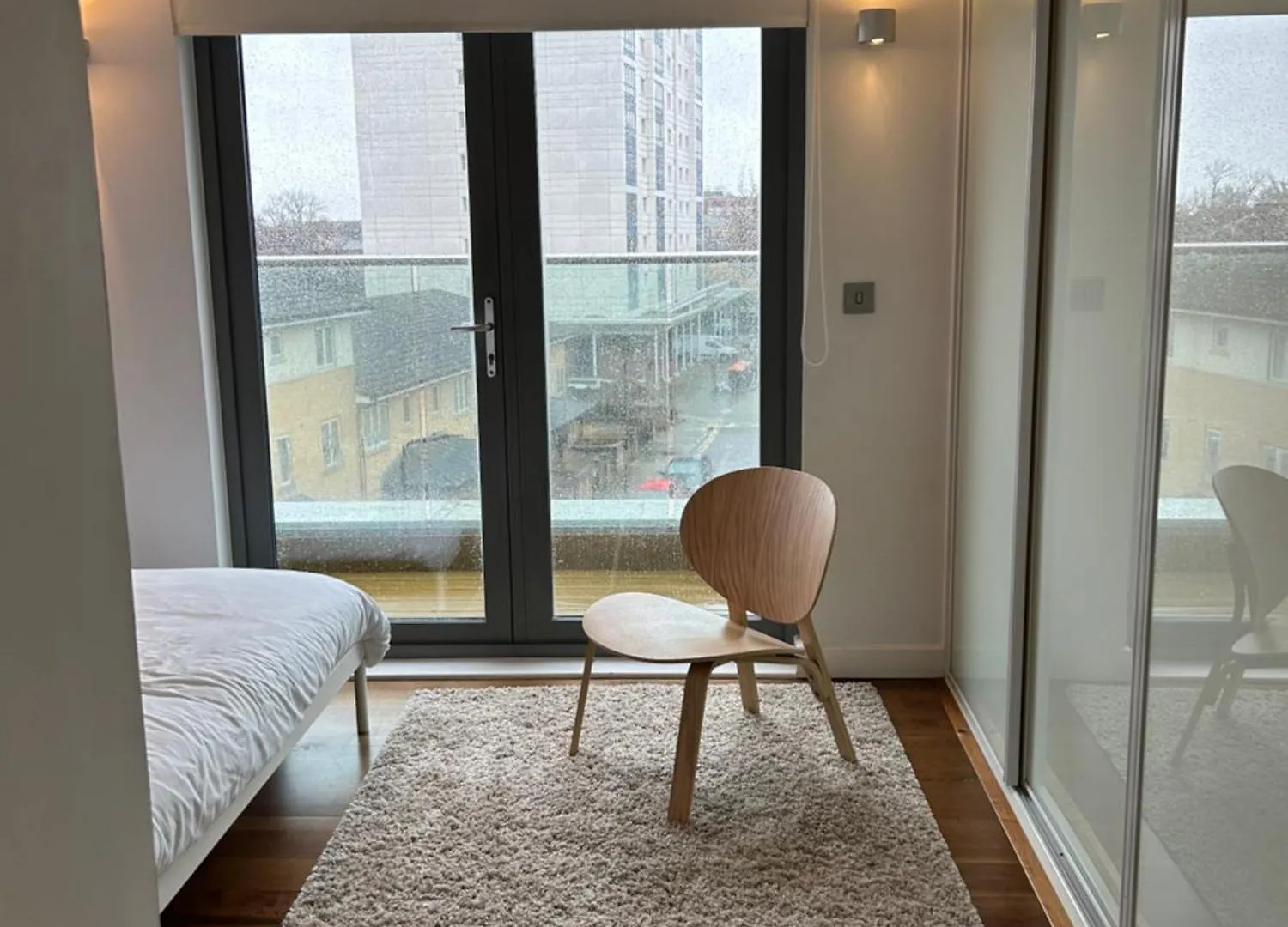 Stay In Style: Modern 2-Bed In Trendy London Area